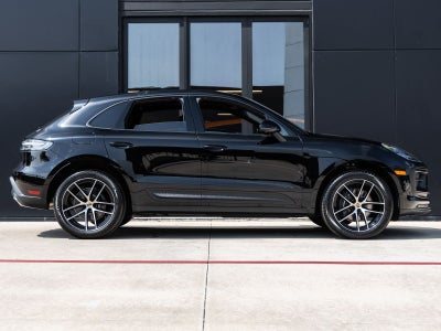 2026 Porsche Macan Macan