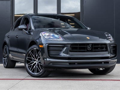 2026 Porsche Macan Macan