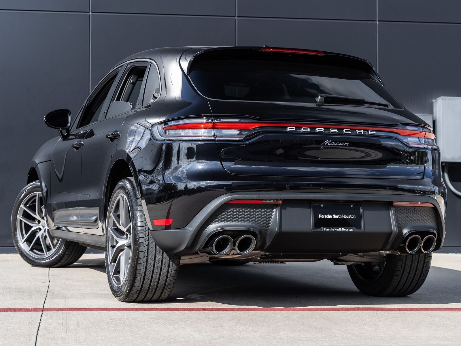2026 Porsche Macan AWD