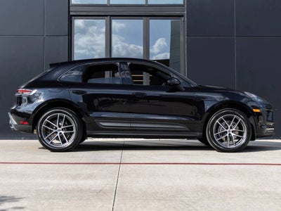 2026 Porsche Macan AWD