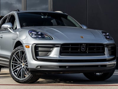 2026 Porsche Macan AWD
