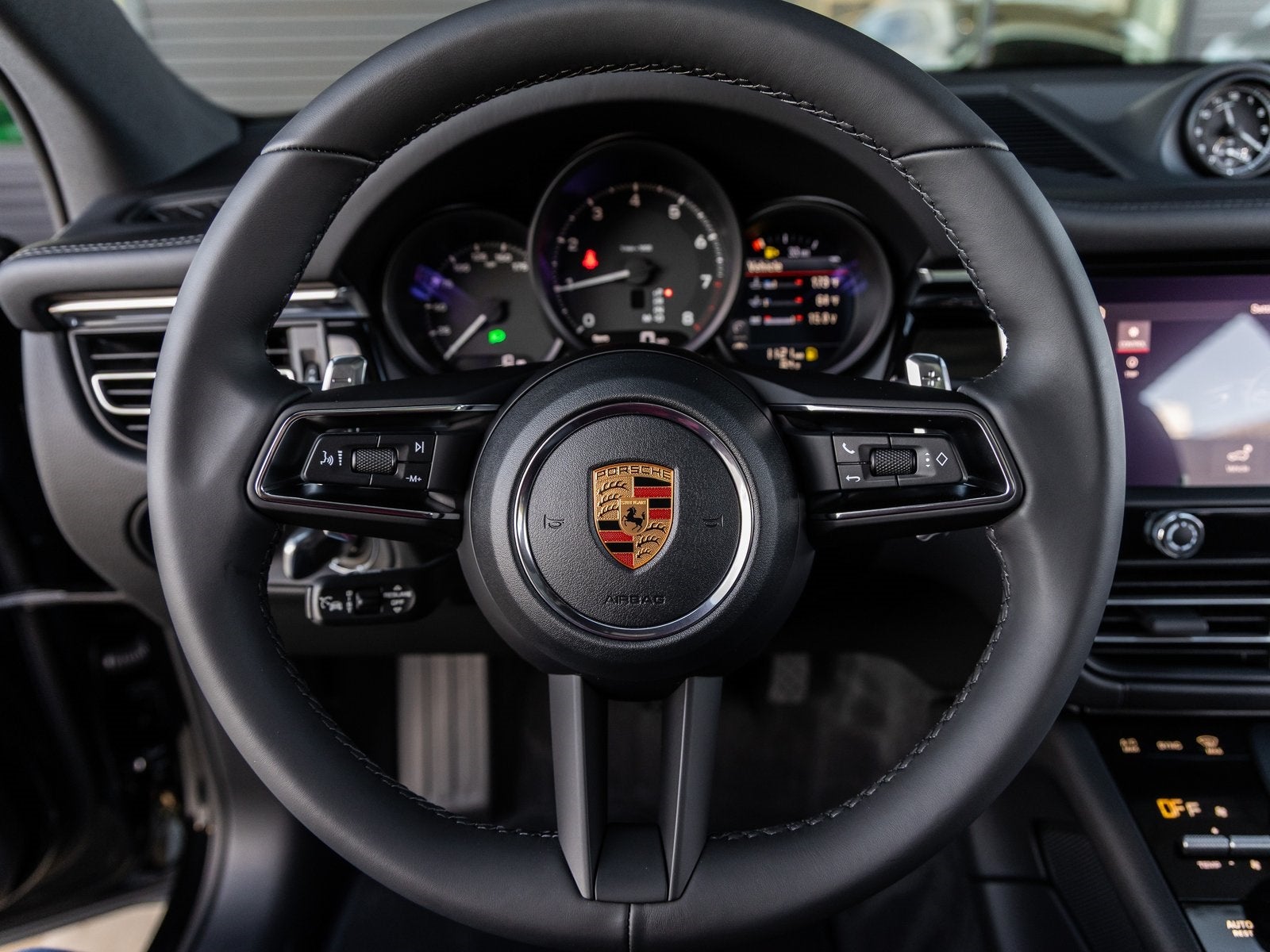 2026 Porsche Macan Macan