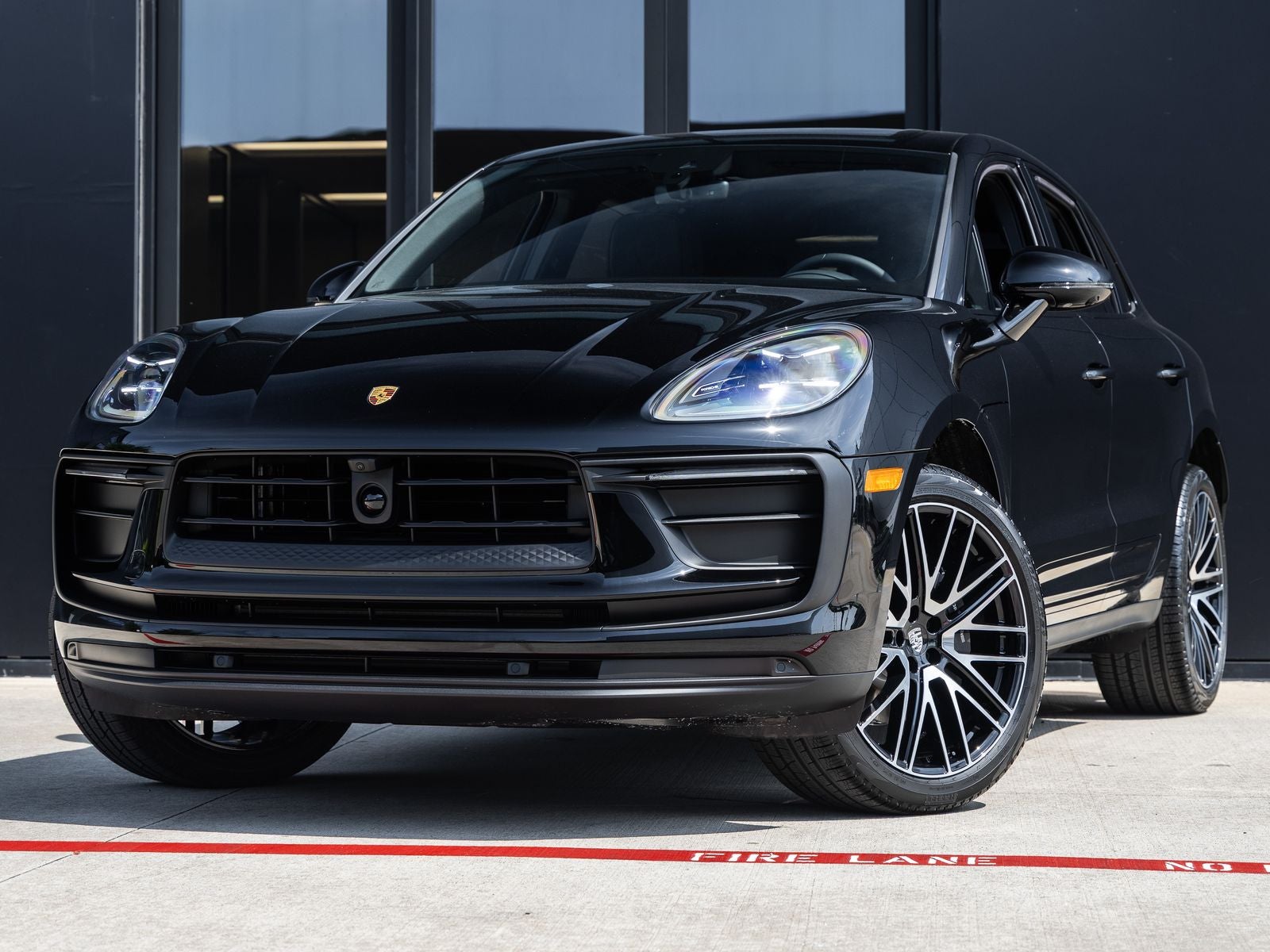 2026 Porsche Macan AWD