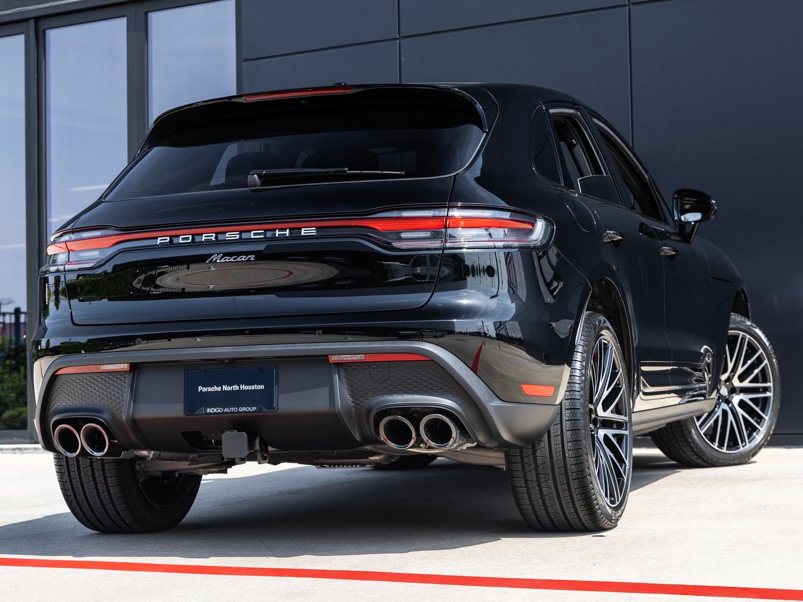2026 Porsche Macan AWD