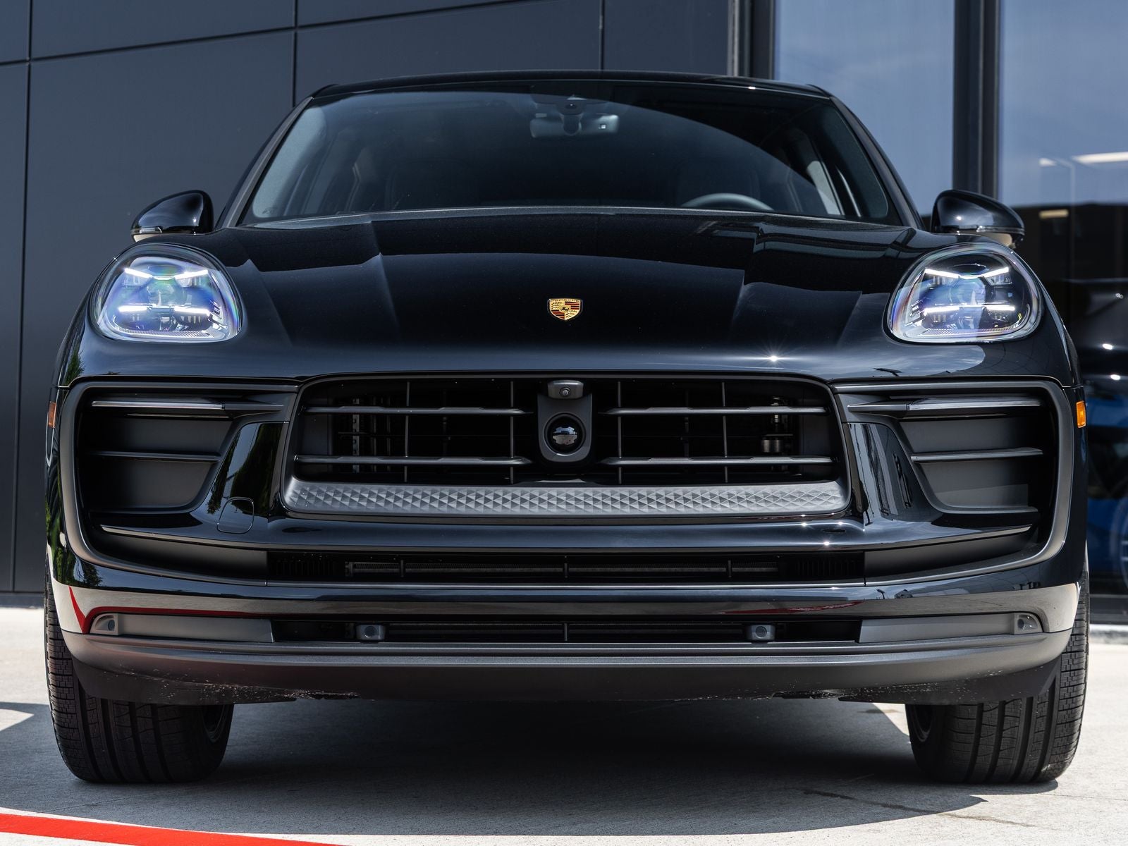 2026 Porsche Macan AWD