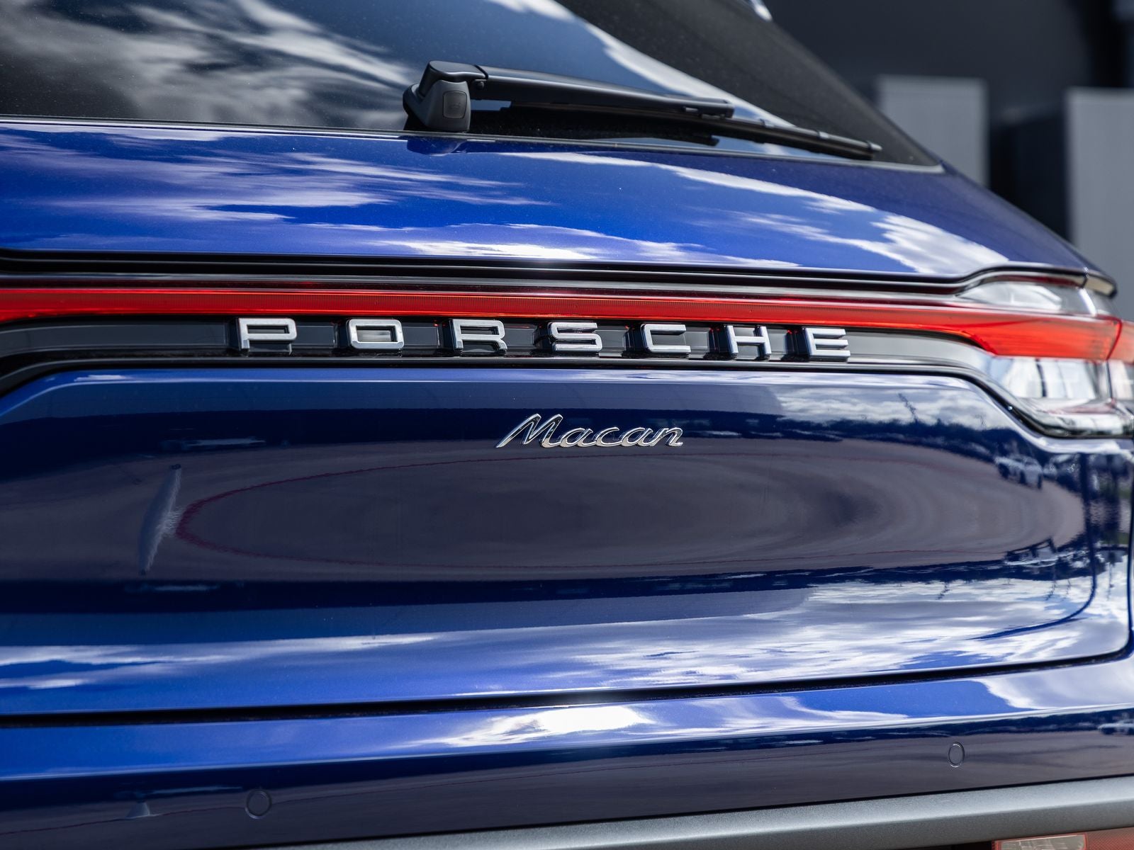 2026 Porsche Macan AWD