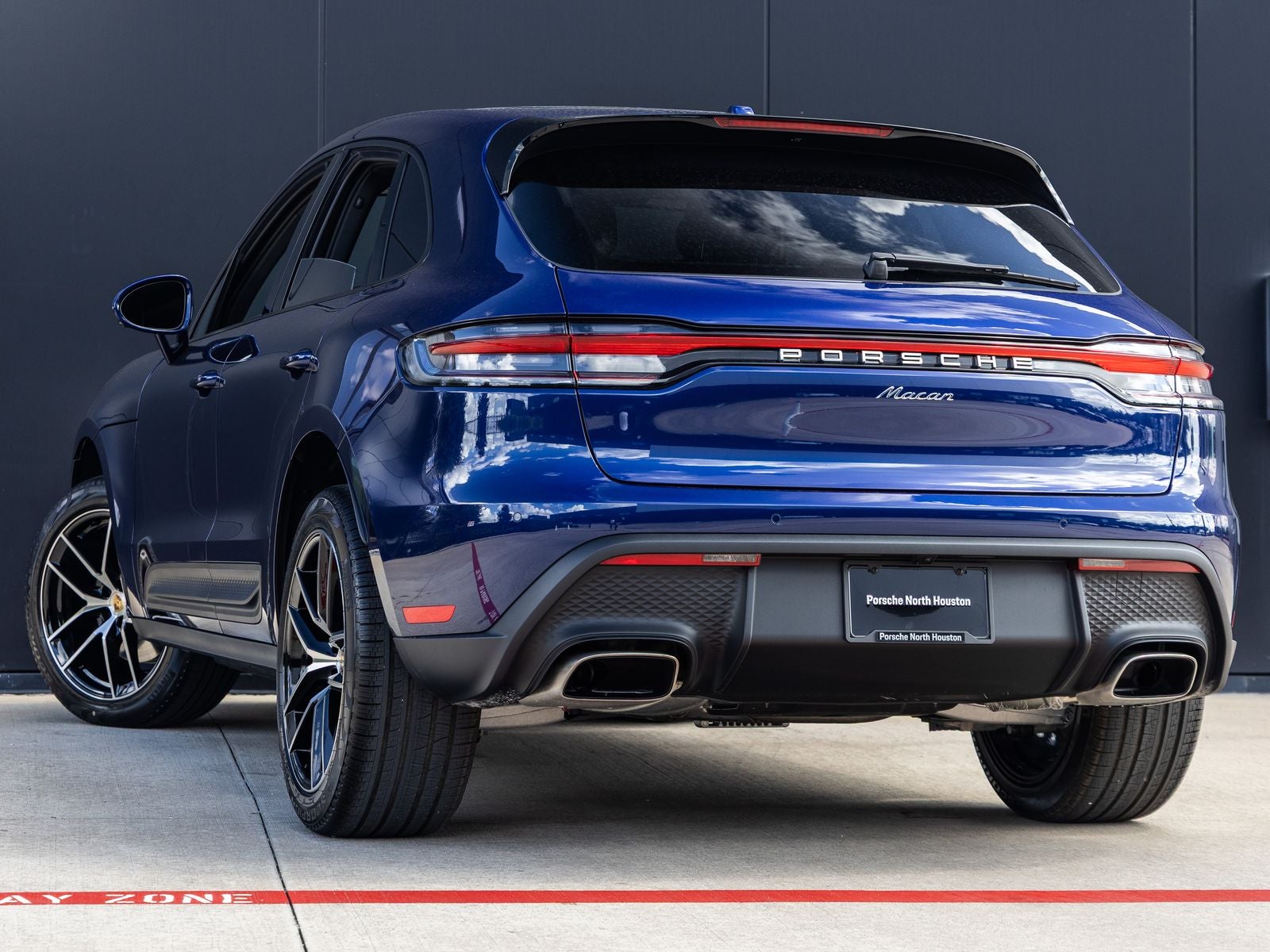 2026 Porsche Macan AWD