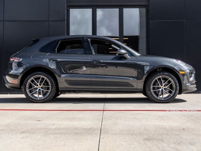 2026 Porsche Macan Macan
