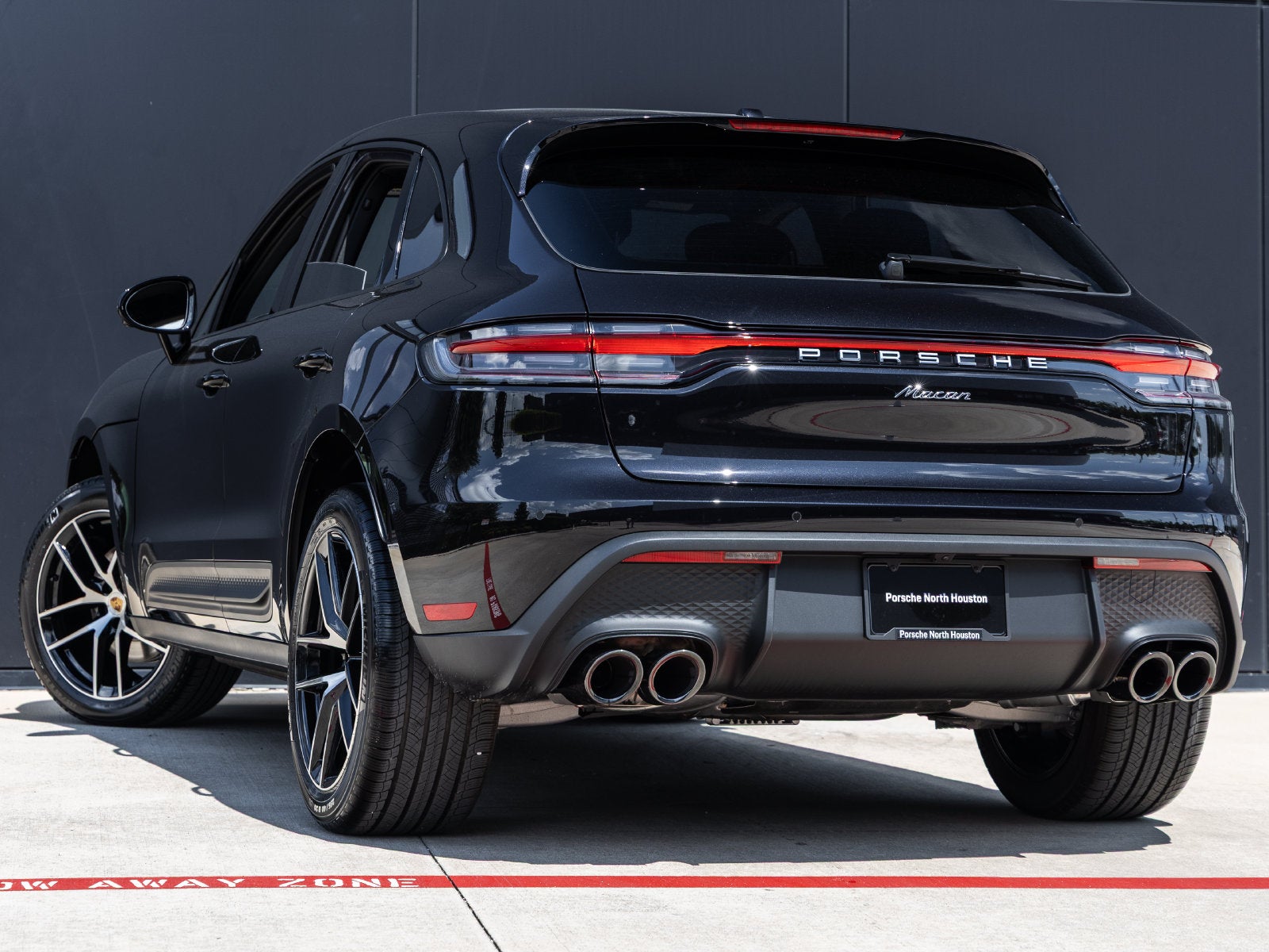 2026 Porsche Macan Macan