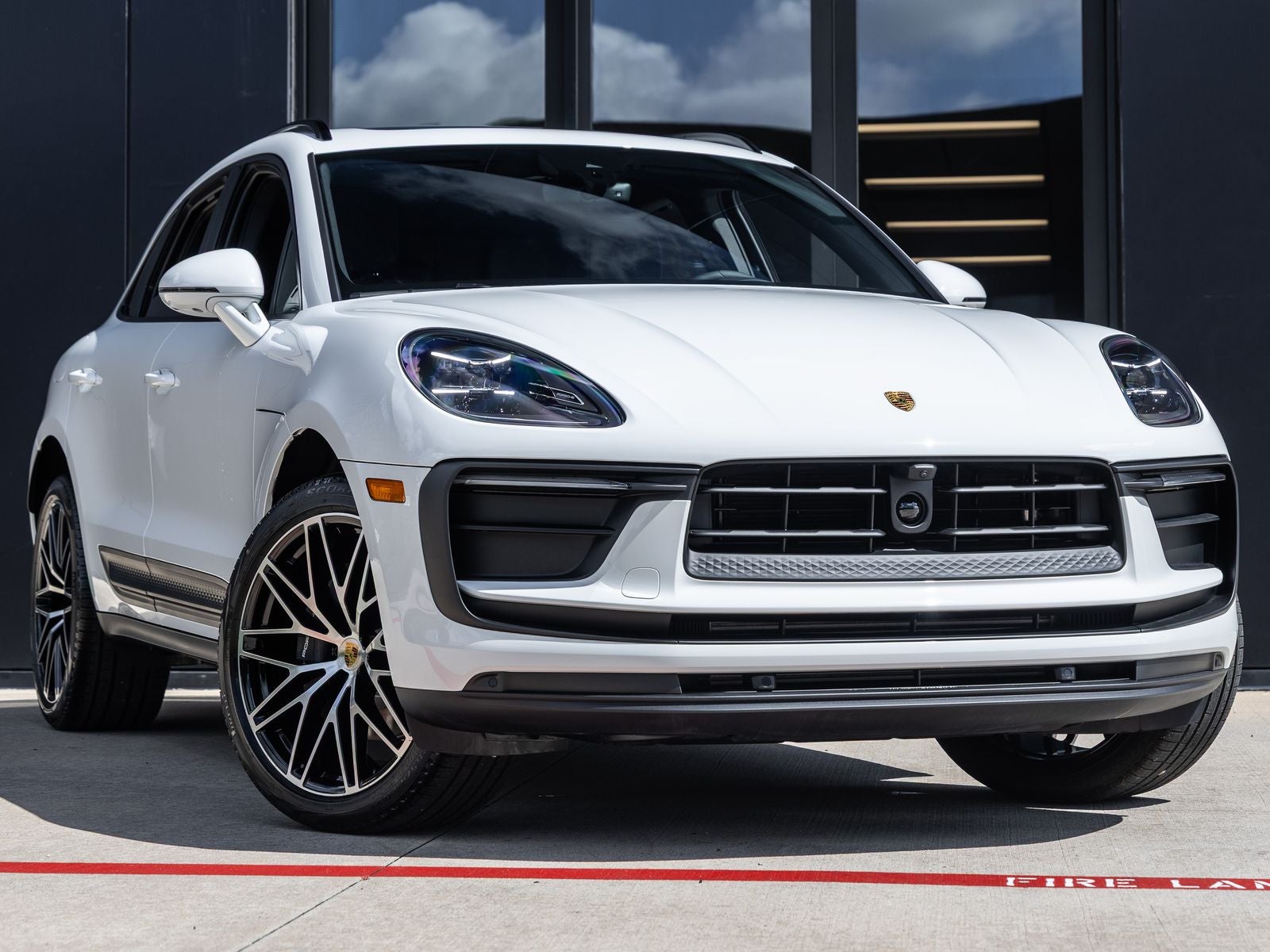 2026 Porsche Macan Macan