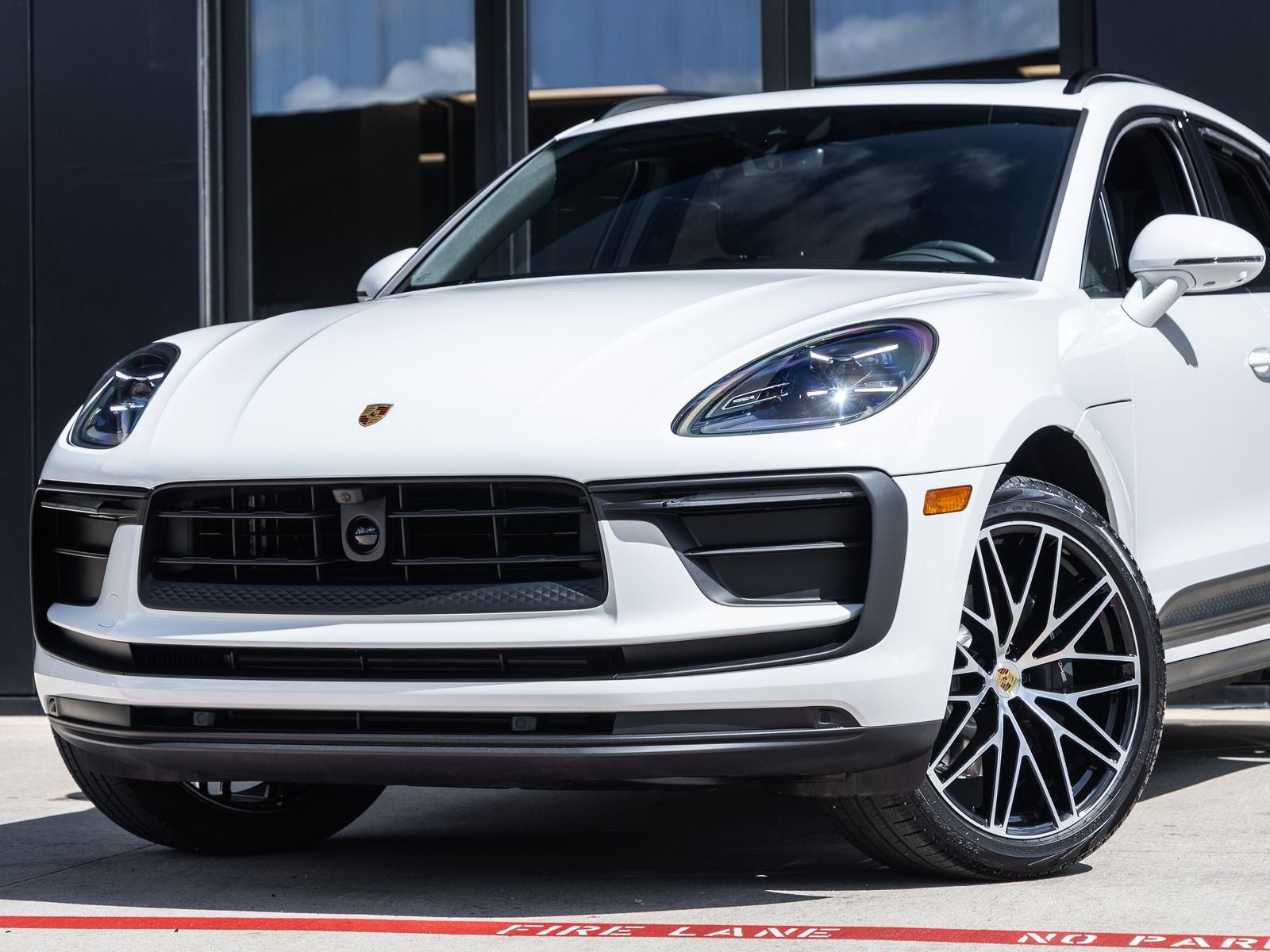 2026 Porsche Macan Macan