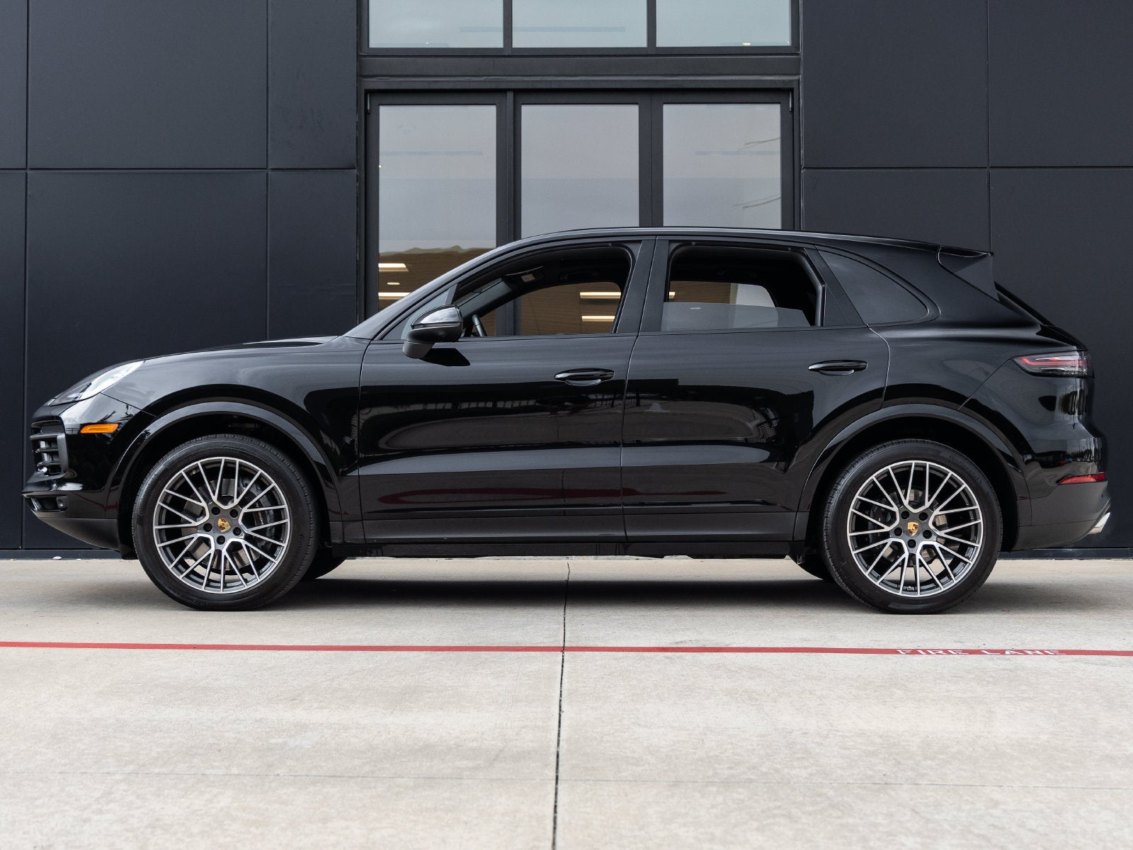 2023 Porsche Cayenne Base