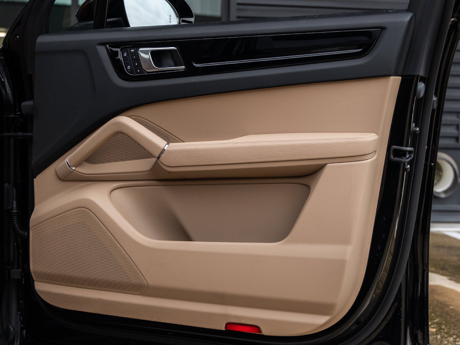 2023 Porsche Cayenne Base