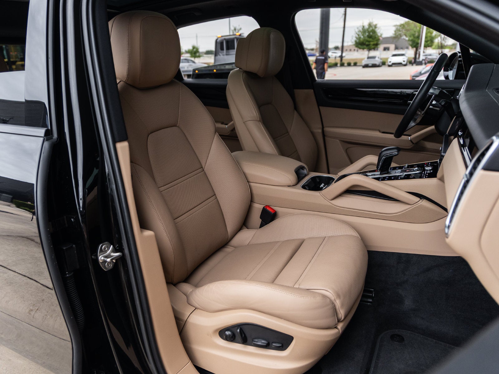 2023 Porsche Cayenne Base