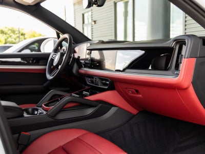 2025 Porsche Cayenne Base