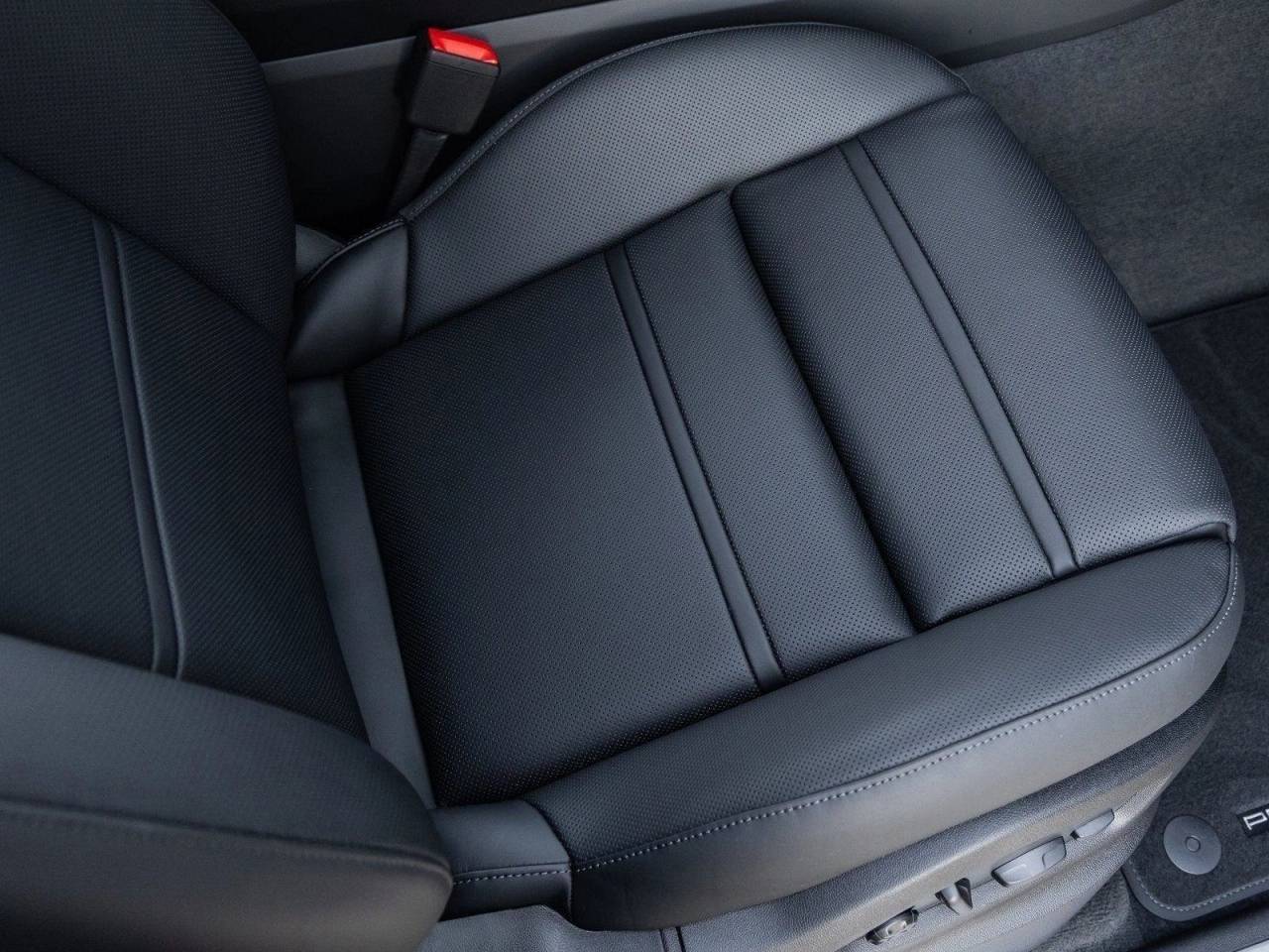 2026 Porsche Cayenne AWD