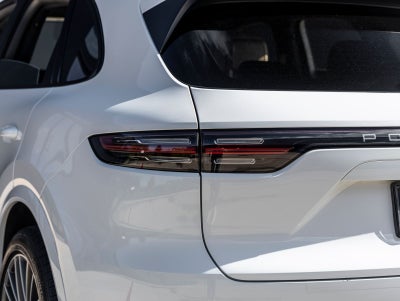 2023 Porsche Cayenne Cayenne Platinum Edition