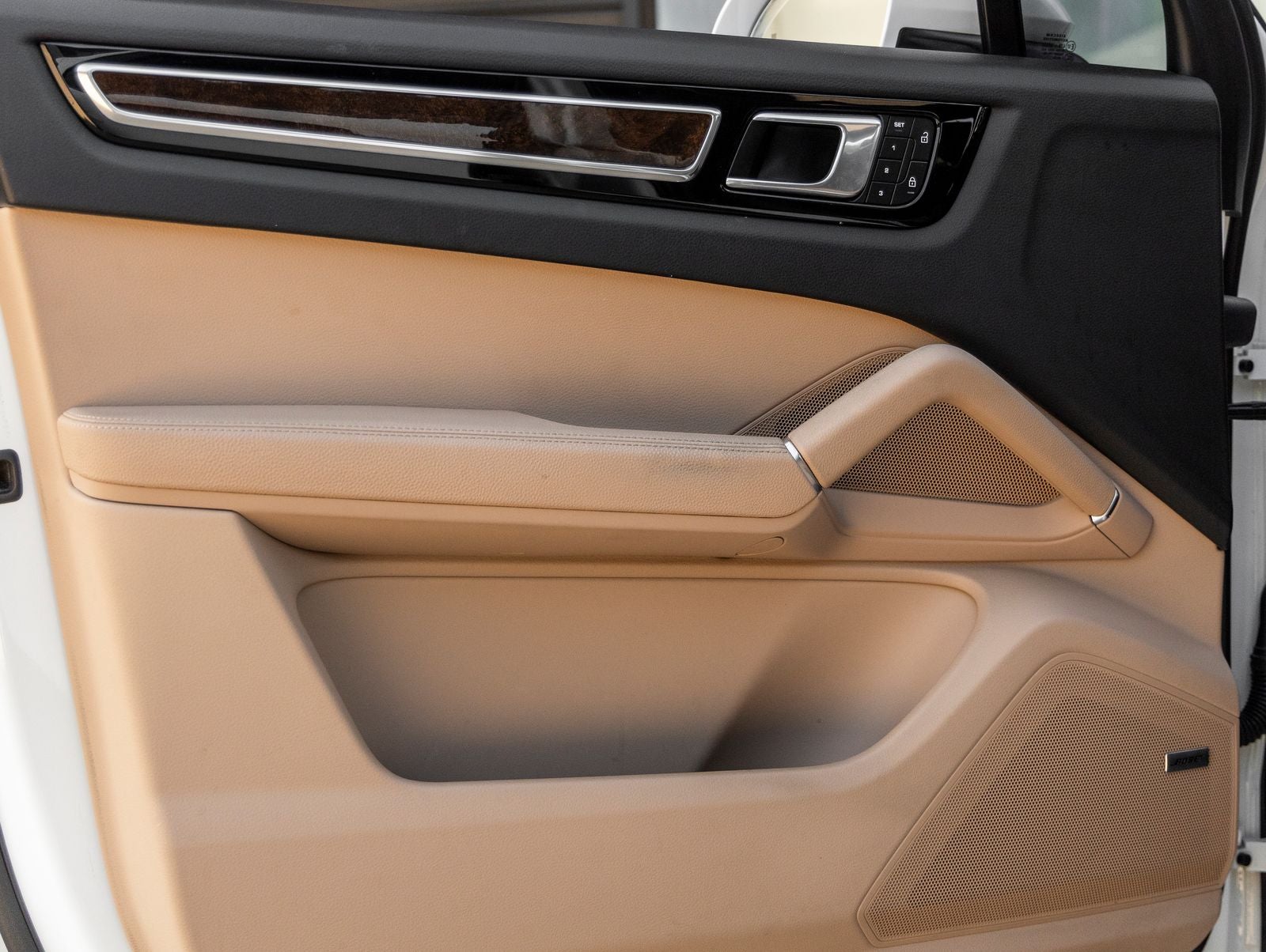 2023 Porsche Cayenne Cayenne Platinum Edition