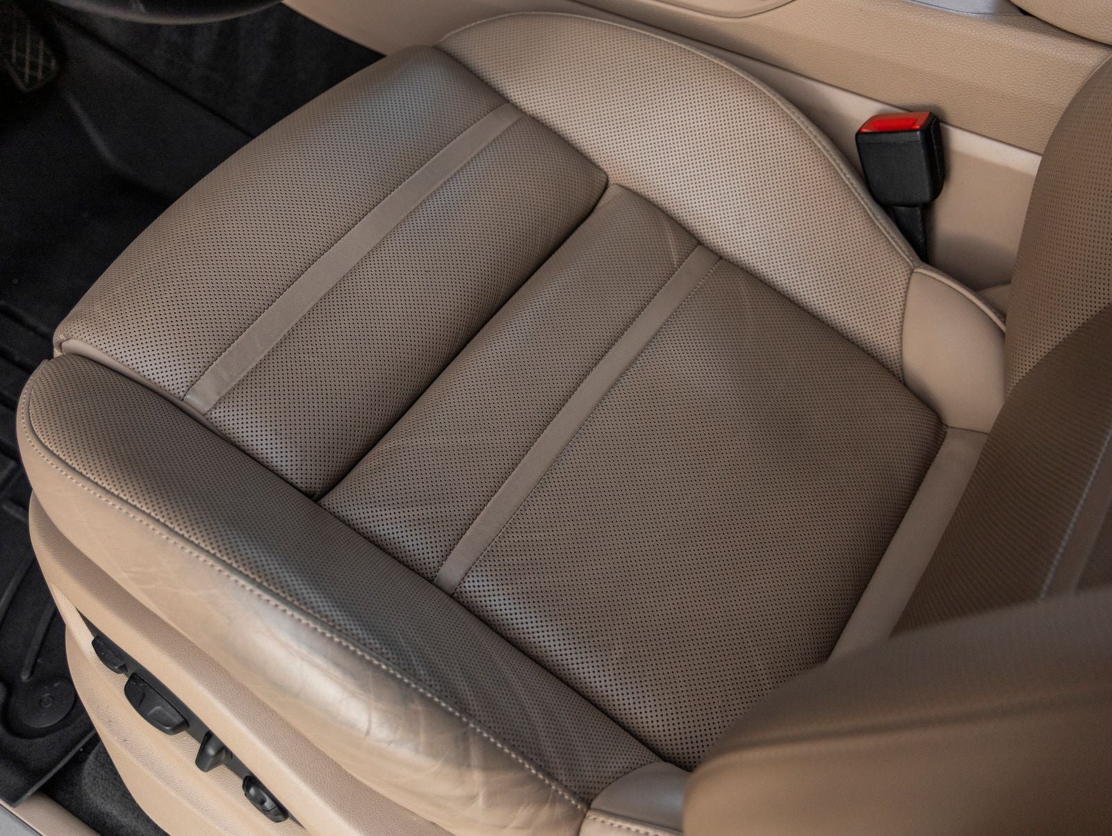 2023 Porsche Cayenne Cayenne Platinum Edition