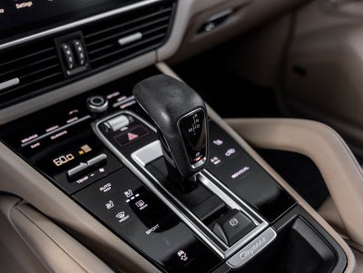 2023 Porsche Cayenne Cayenne Platinum Edition