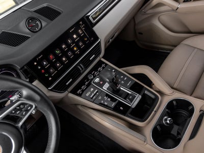 2023 Porsche Cayenne Cayenne Platinum Edition