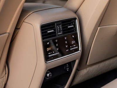 2023 Porsche Cayenne Cayenne Platinum Edition