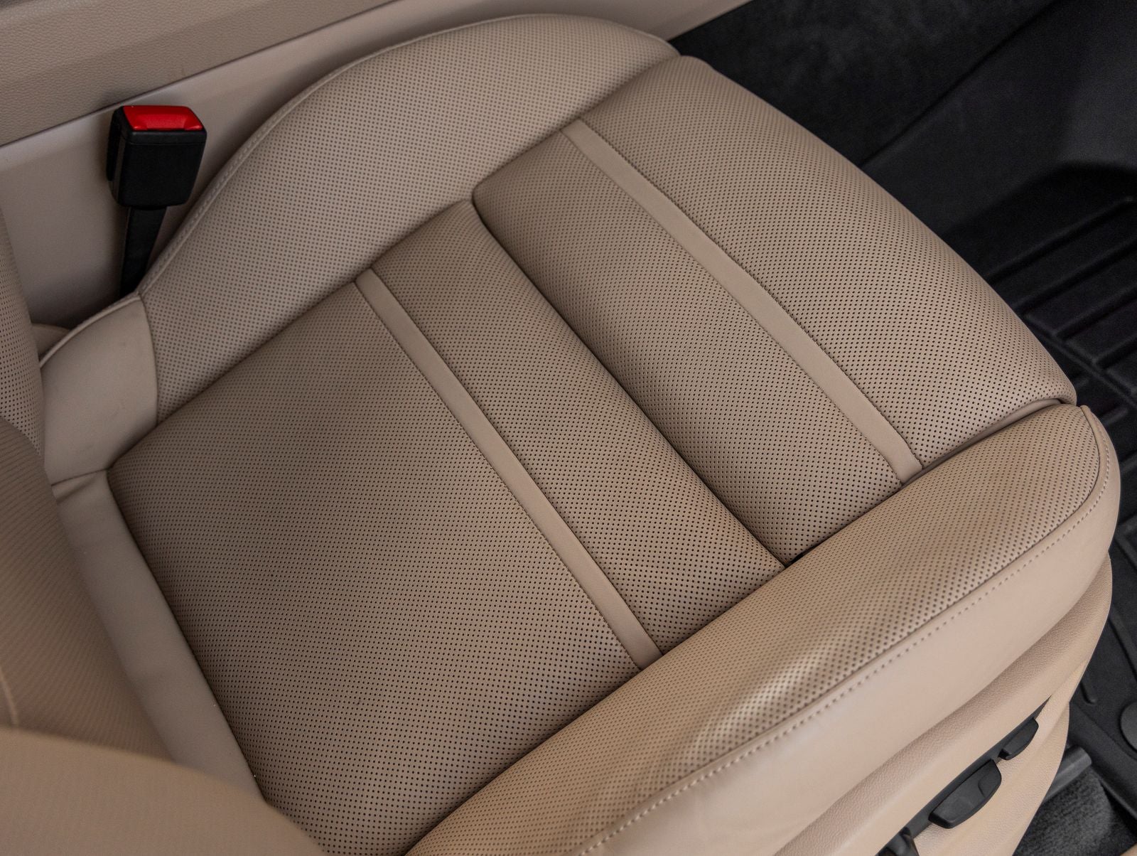 2023 Porsche Cayenne Cayenne Platinum Edition