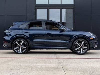2026 Porsche Cayenne AWD