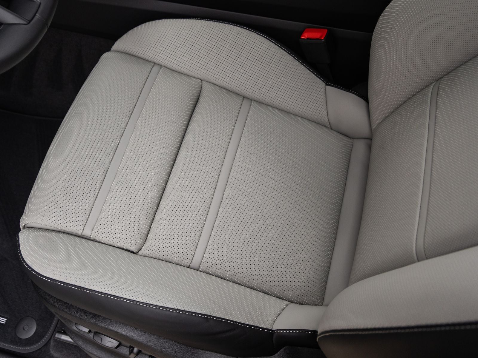 2026 Porsche Cayenne AWD