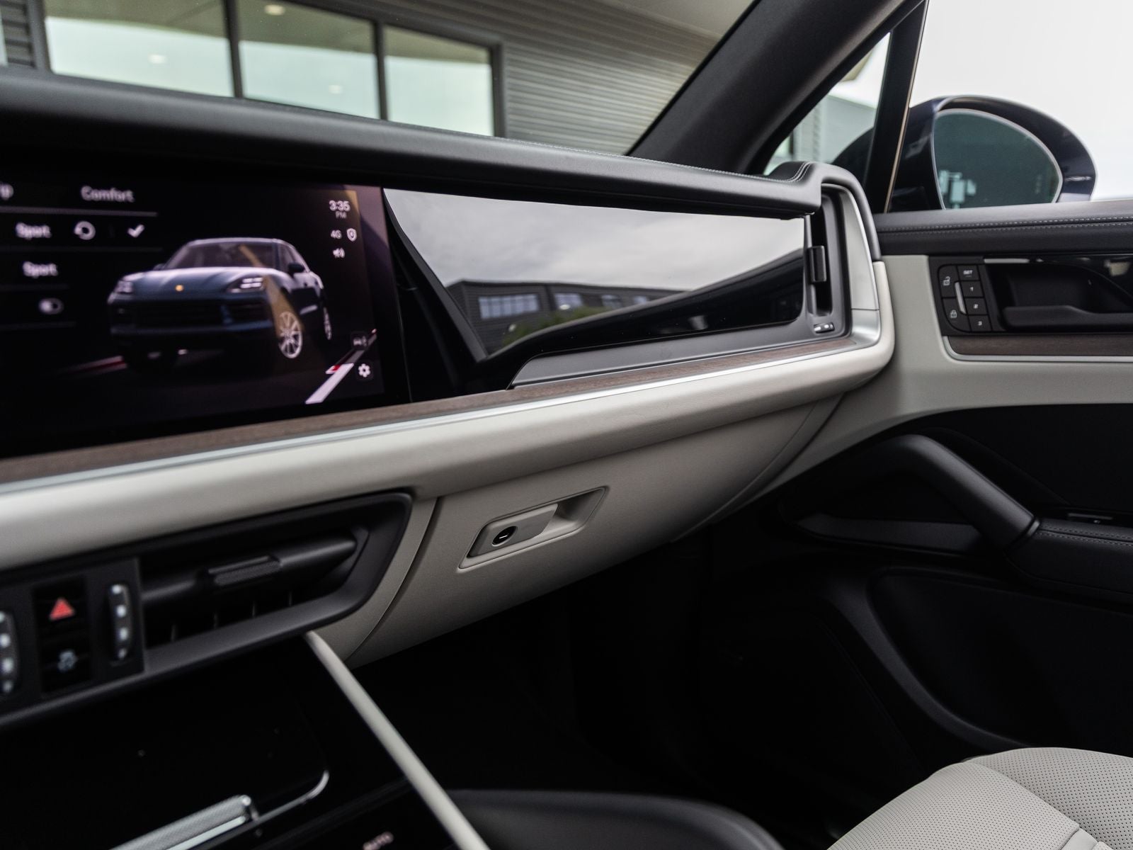 2026 Porsche Cayenne AWD