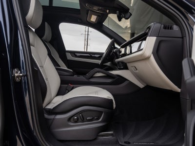 2026 Porsche Cayenne AWD