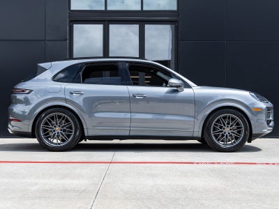 2026 Porsche Cayenne AWD