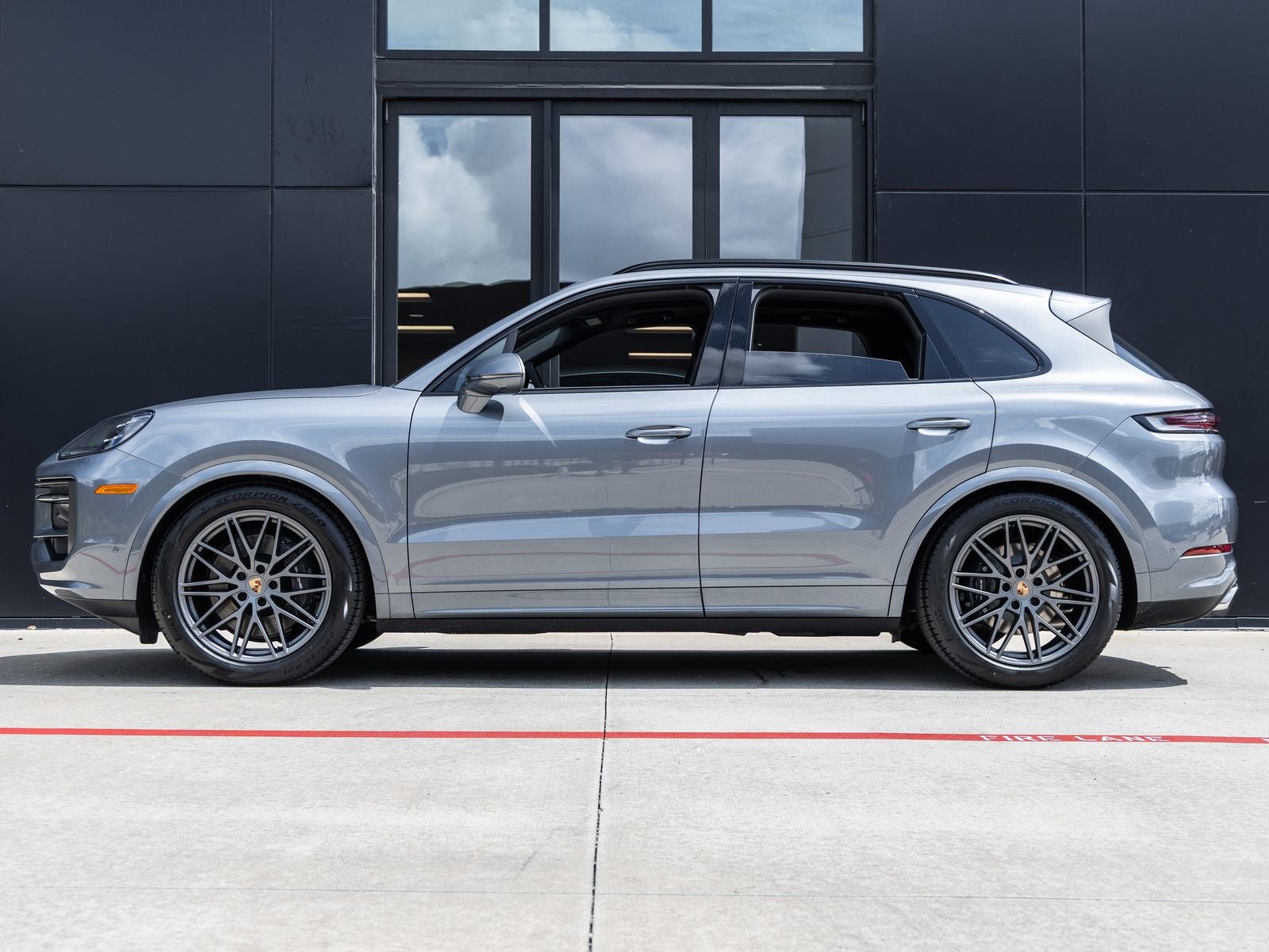 2026 Porsche Cayenne AWD