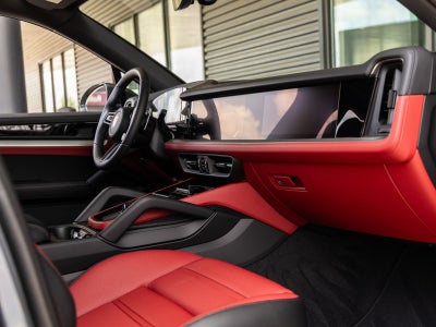 2026 Porsche Cayenne AWD