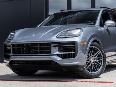 2026 Porsche Cayenne AWD