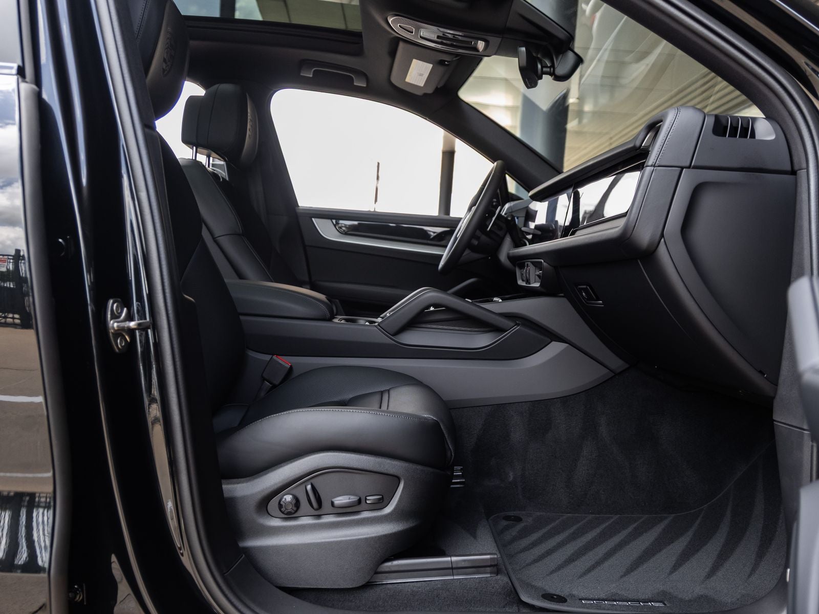 2026 Porsche Cayenne AWD