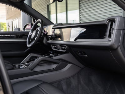 2026 Porsche Cayenne AWD