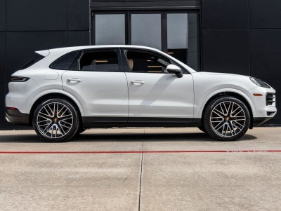 2026 Porsche Cayenne AWD