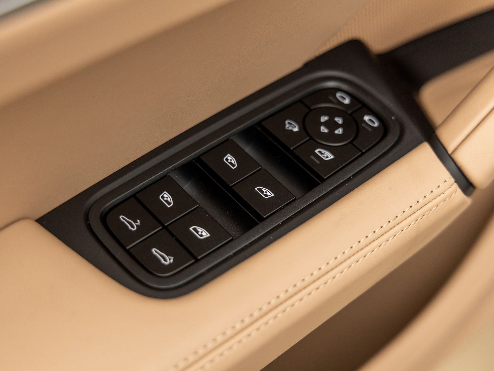 2026 Porsche Cayenne AWD