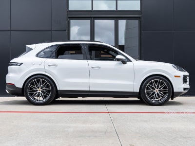 2026 Porsche Cayenne AWD