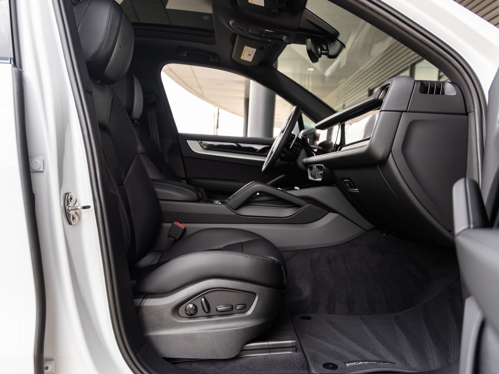 2026 Porsche Cayenne AWD