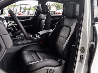 2026 Porsche Cayenne AWD