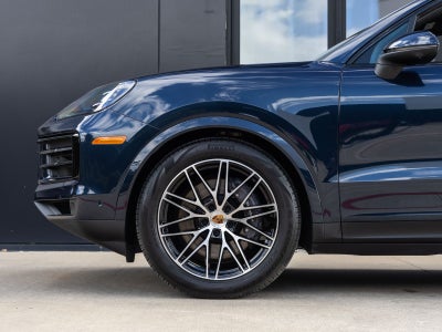 2025 Porsche Cayenne AWD