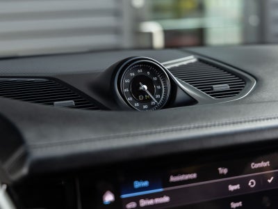2025 Porsche Cayenne AWD