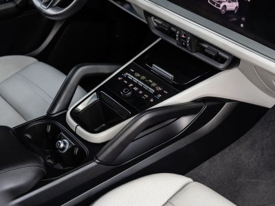 2025 Porsche Cayenne AWD