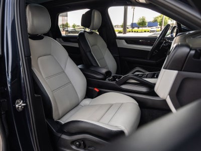2025 Porsche Cayenne AWD