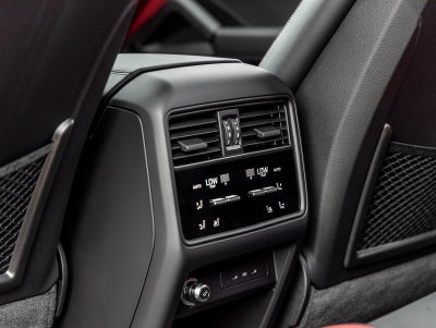 2025 Porsche Cayenne AWD