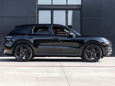 2026 Porsche Cayenne AWD