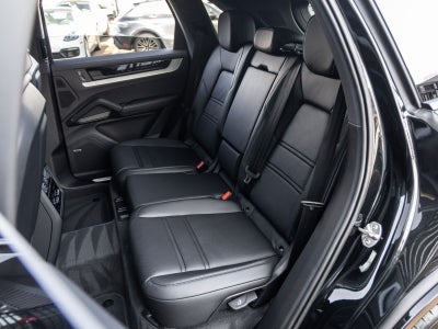 2026 Porsche Cayenne AWD