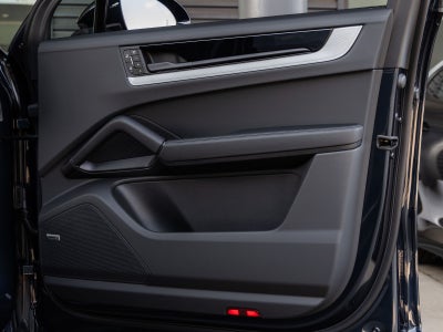 2026 Porsche Cayenne AWD
